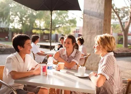 上海的国际学校一览表,上海国际学校教材大揭秘