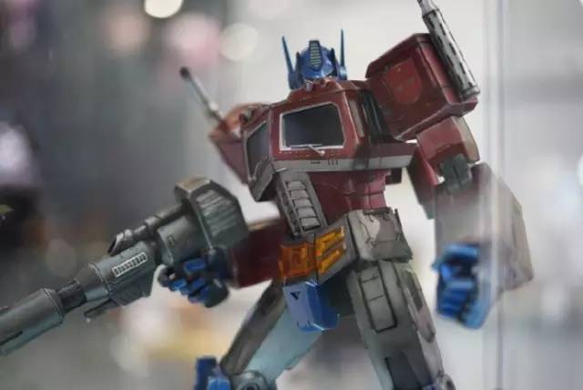 3a外传擎天柱可以变形吗,真正的擎天柱和大黄蜂变形金刚