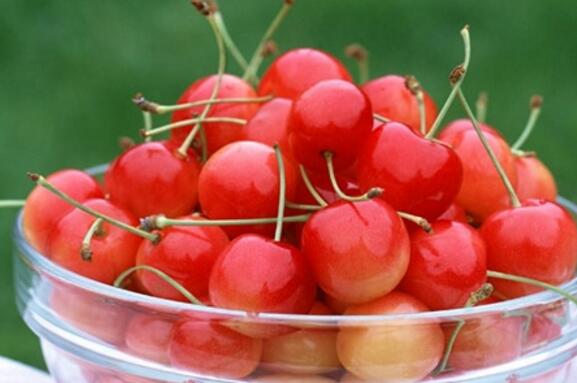 孩子吞了樱桃核怎么办,樱桃核小孩子吞了怎么办