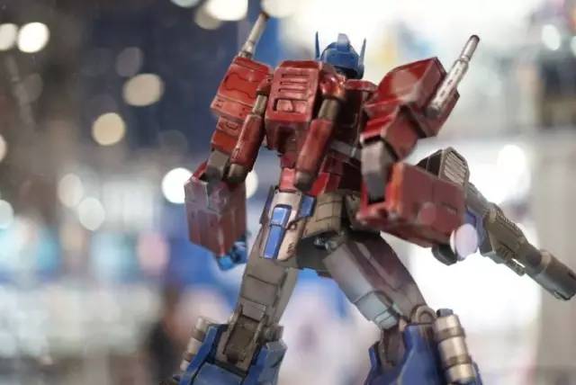 3a外传擎天柱可以变形吗,真正的擎天柱和大黄蜂变形金刚