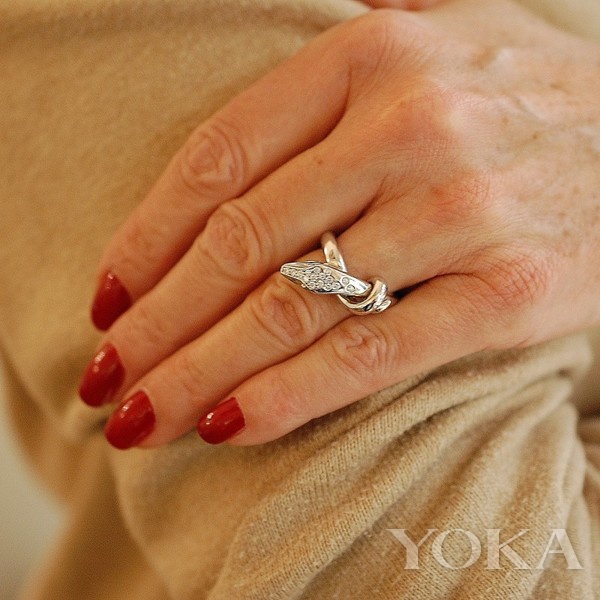 上班第一周没精神？让这些闪亮首饰为你提神醒脑