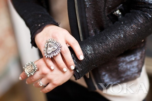 上班第一周没精神？让这些闪亮首饰为你提神醒脑