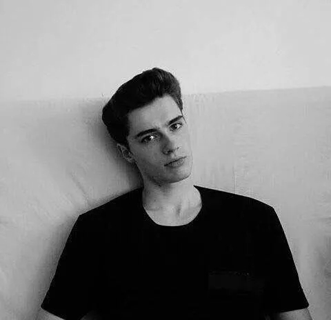 小众欧美男头图集,好看又不渣的欧美男头