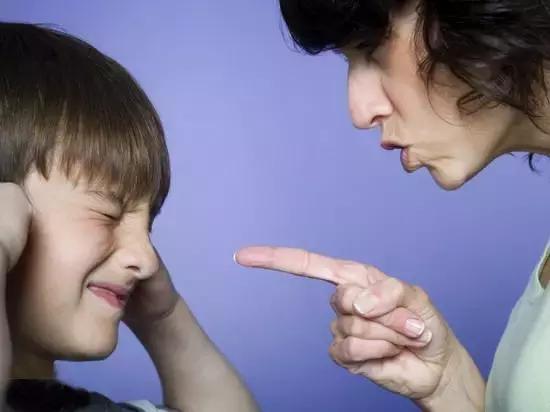 如何引导青少年度过叛逆期,怎样安稳度过孩子第一个叛逆期