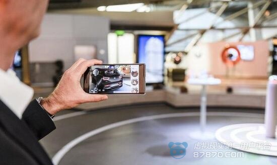 不甘落后于奥迪宝马推出能让人随时随地看车的AR体验