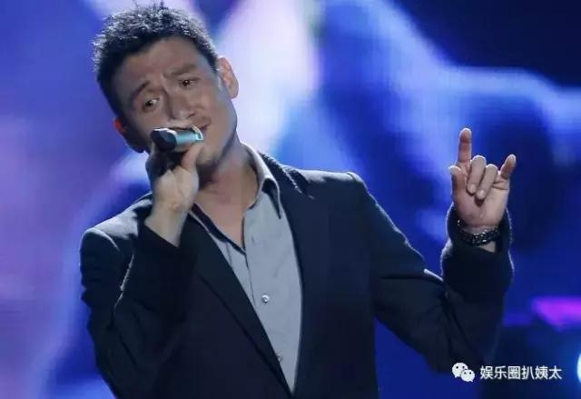 张杰下腰歌唱,张杰大张伟开场舞