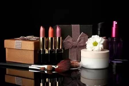 爱美的女人一定要了解的护肤知识,女人要知道化妆品的小常识