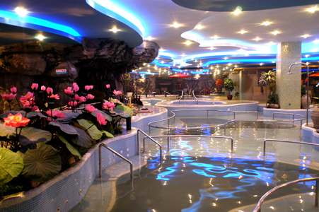 北京市九华山室外温泉视频,北京九华山温泉价目表