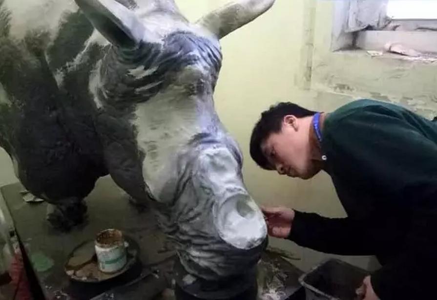 唤醒人类：3D打印真实还原犀牛角被割下后惨烈场景