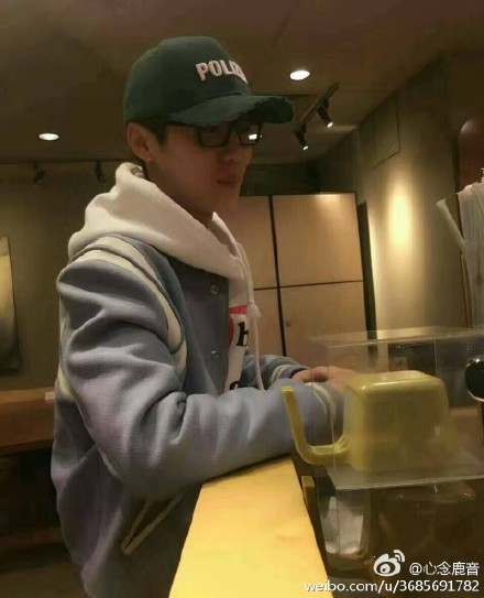 杨幂宋茜鹿晗,杨幂跑男戴的帽子