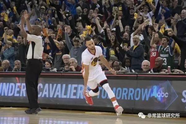 库里砍34分勇士大胜掘金,库里砍60分勇士不敌老鹰