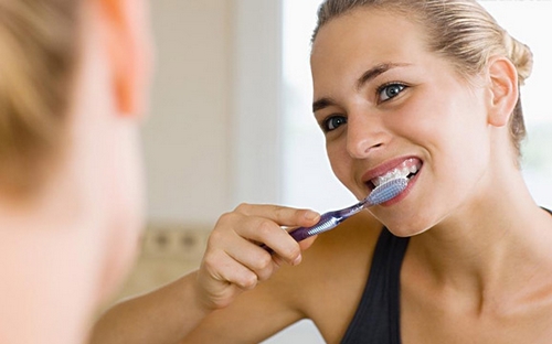 牙龈出血口臭有什么方法治疗,牙龈出血口臭快速治疗方法