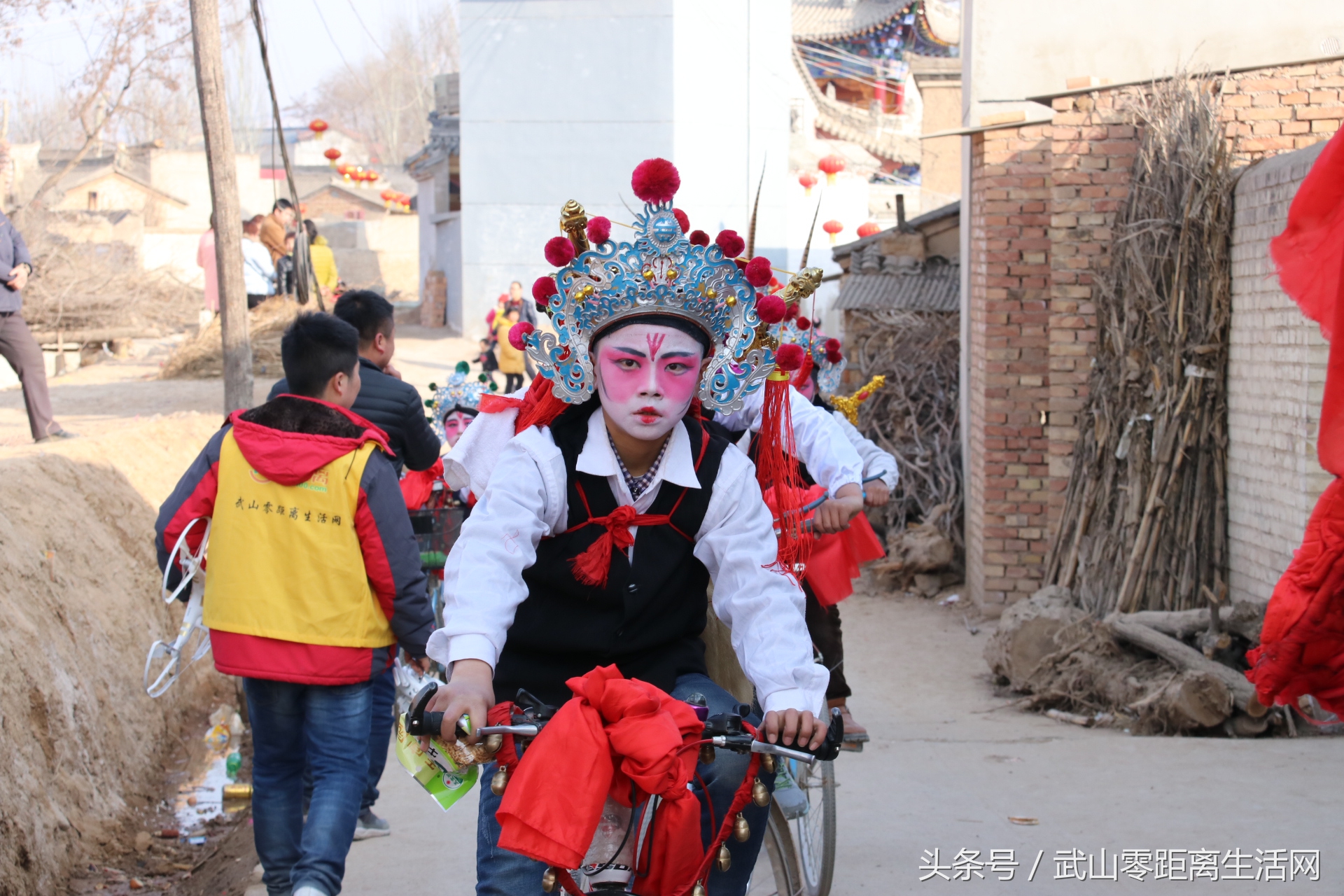 武山秧歌航拍,武山秧歌耍马