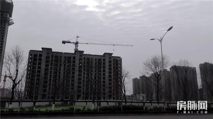 左边万科城,右边智慧城,合能公馆在长安一点也不偏!