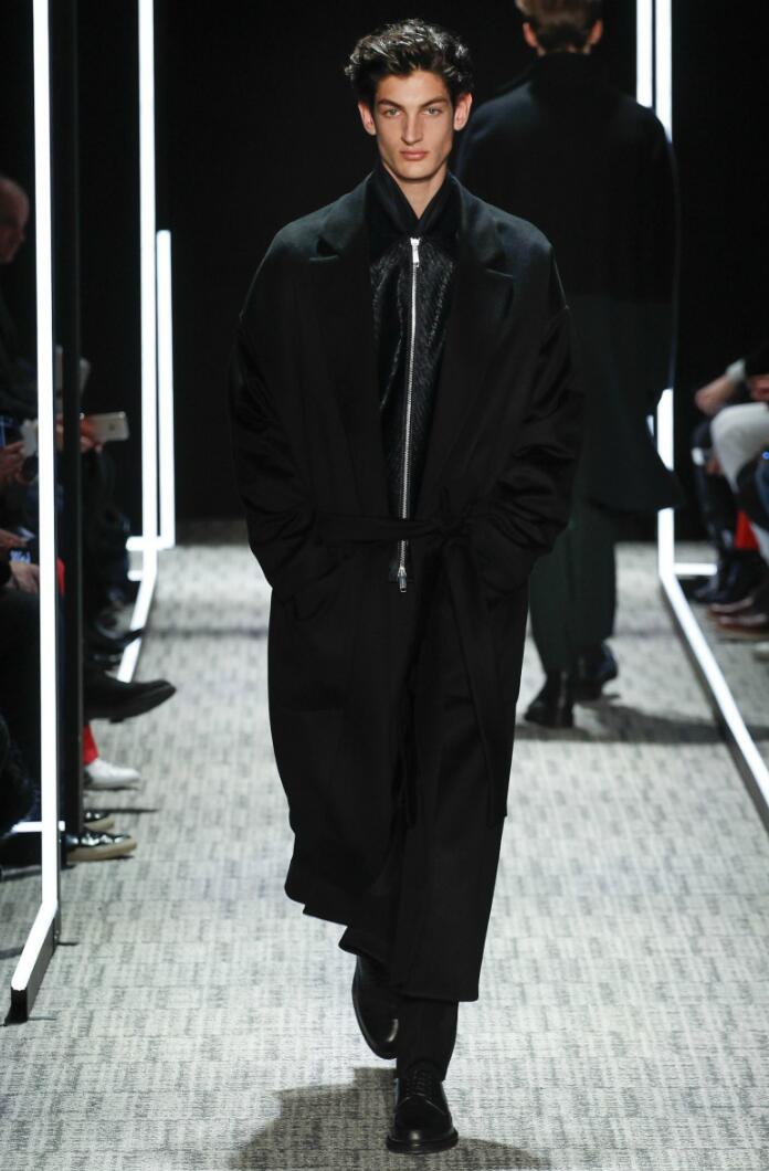 秋冬简约男装,20年秋冬男装流行风格