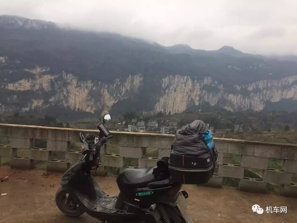 400大踏板骑行300公里感受,125cc适合暴力骑行的踏板