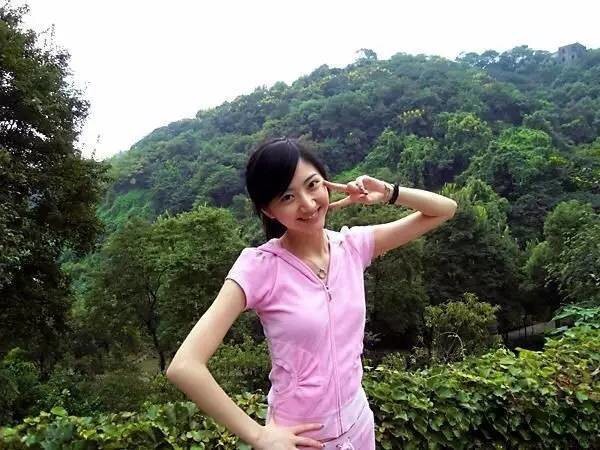 那个一言不合买高定的小公主，终于要红了