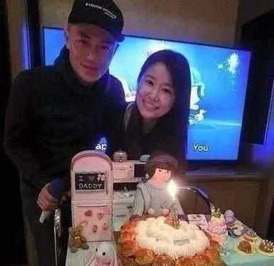 林心如小海豚几月生的,林心如几岁生小海豚