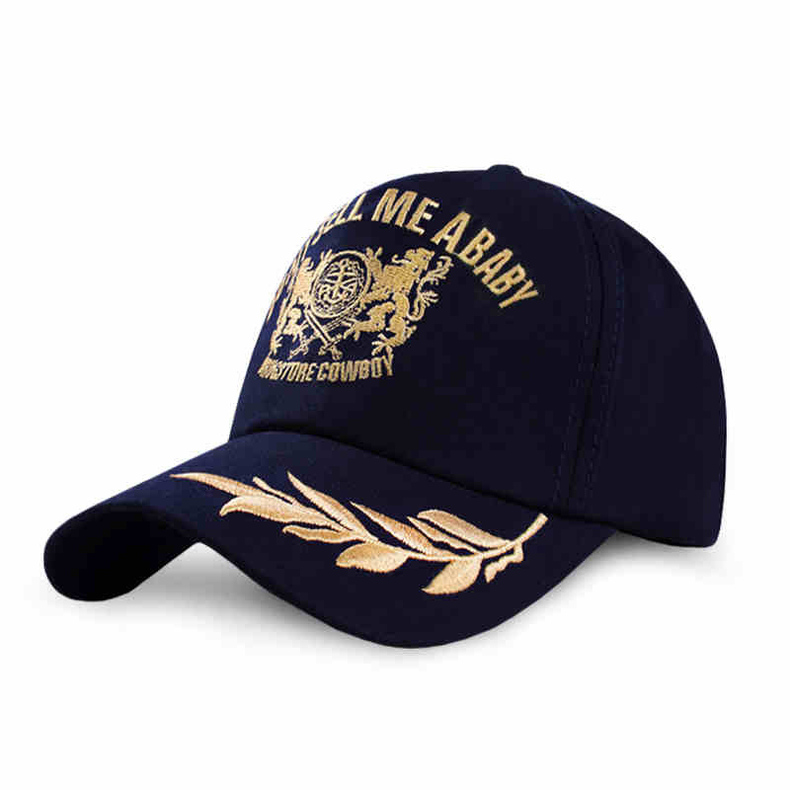 搭配棒球帽的穿搭图片,任性的棒球帽