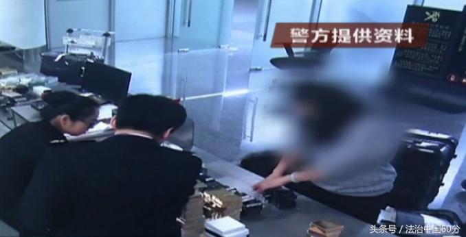 广西行李箱安检事件,女子行李箱被警察查掉