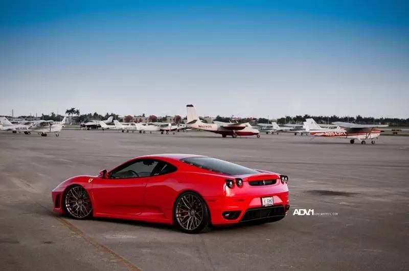 无敌了！穷小伙打烂标致406，改装成法拉利，*博兰**基尼