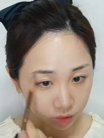 圆脸怎样化妆好看视频,圆脸单眼皮裸妆教程日常化妆