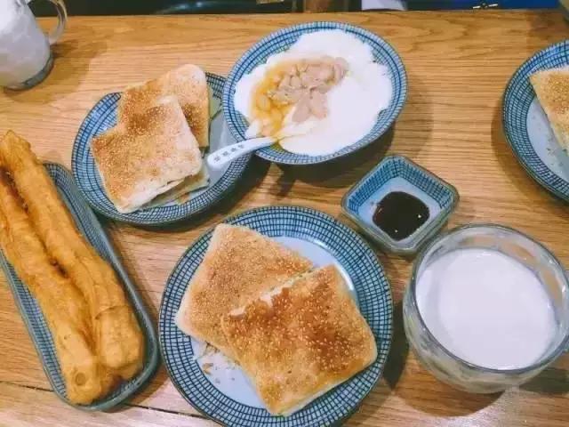 11大商场45家好吃餐厅，上海各大商场觅食指南，逛到哪吃到哪