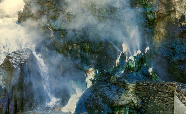 腾冲火山和热海哪个更值得去,去看腾冲火山