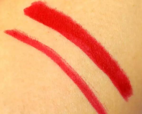 阿玛尼挚爱400和迪奥哑光999,dior999经典正红色口红图片