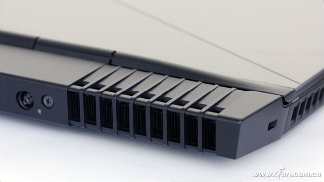 戴尔alienware13游戏本,戴尔外星人alienware13r3