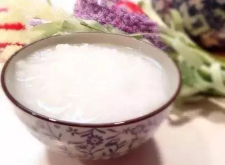 孩子发烧千万别再吃美林了,宝宝发烧千万不要吃冰淇淋