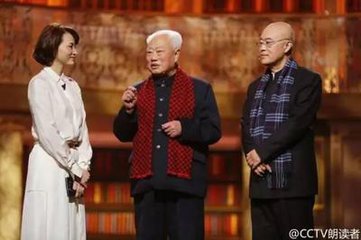 董卿《朗读者》满满正能量,优秀朗读者董卿