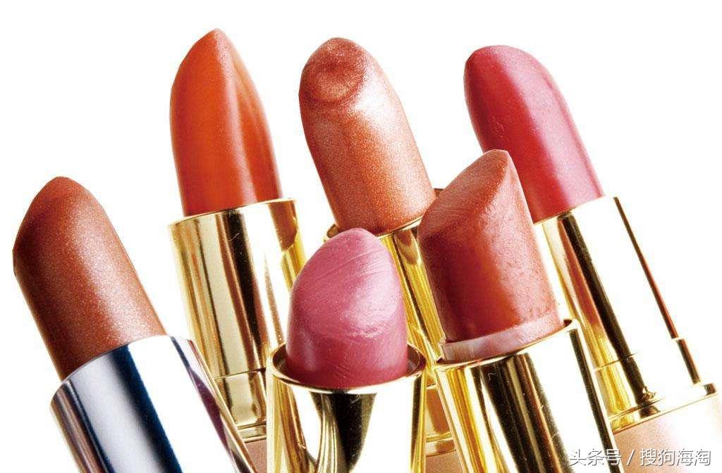 没什么是唇膏不可以解决的，如果有？那就买两支