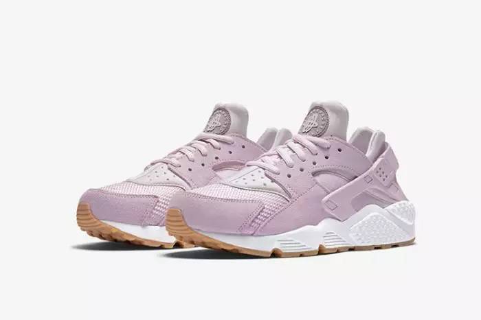 粉色大牌鞋子推荐,情侣鞋潮鞋品牌推荐