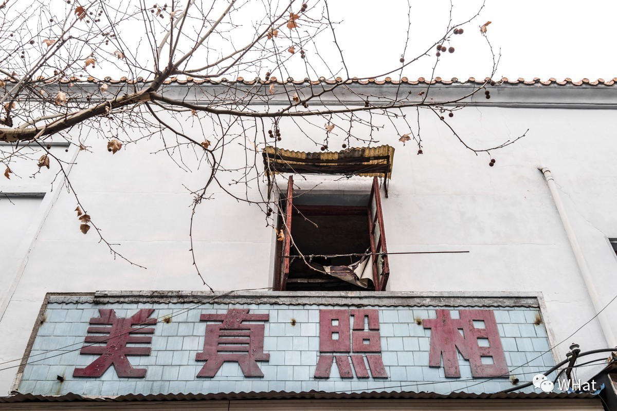 铜人像里藏着修相机的头牌师傅，33年的坚守积累千金不换的口碑