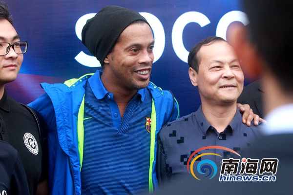 巴西足球小罗视频,巴西球星小罗视频