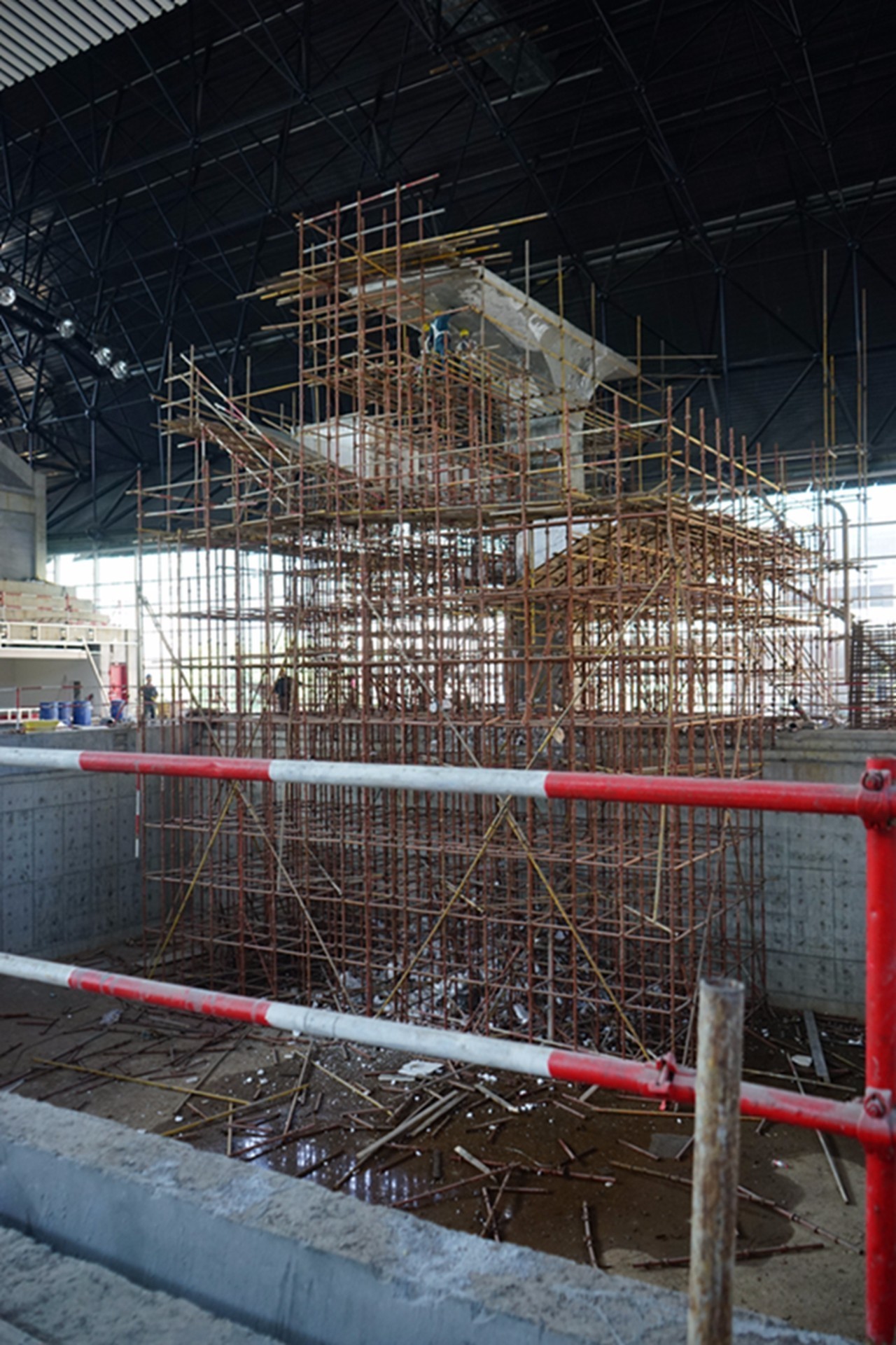 黄龙体育中心跳水馆几月份开,黄龙体育馆和五环体育馆哪个更大