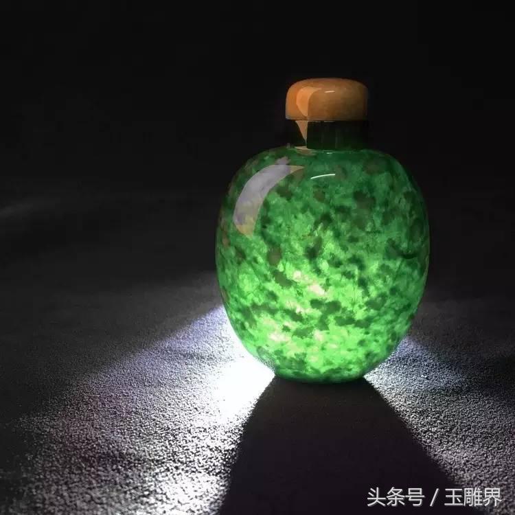 古代男子随身佩戴物品,男子穿越古代带了小玩具