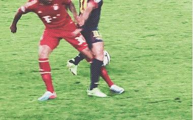 足球过人实用技巧小学生,c罗足球过人技巧教学大全