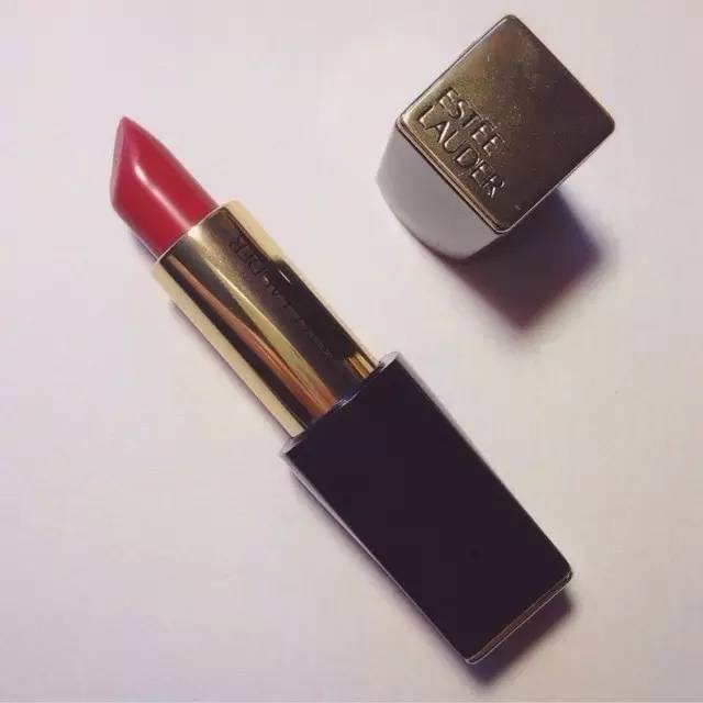 毕竟一辈子不算长，千万不要浪费在不适合的口红颜色上！