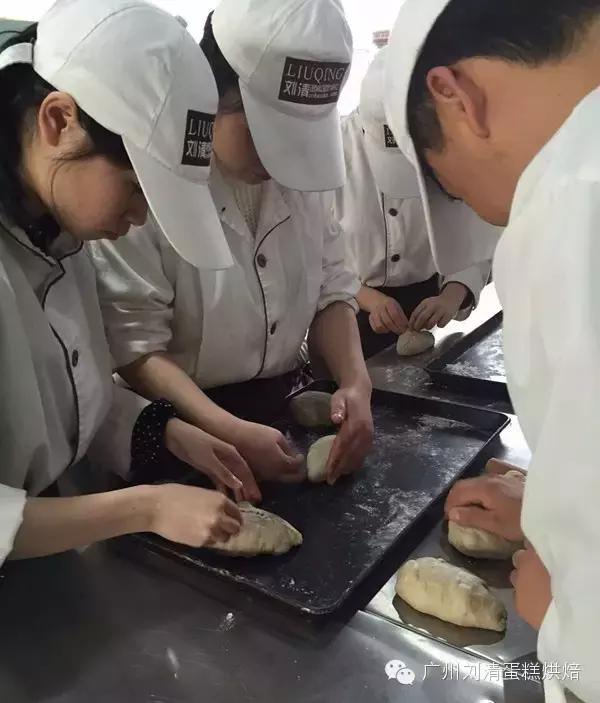 烘焙店行业前景如何,做私房烘焙有前景吗