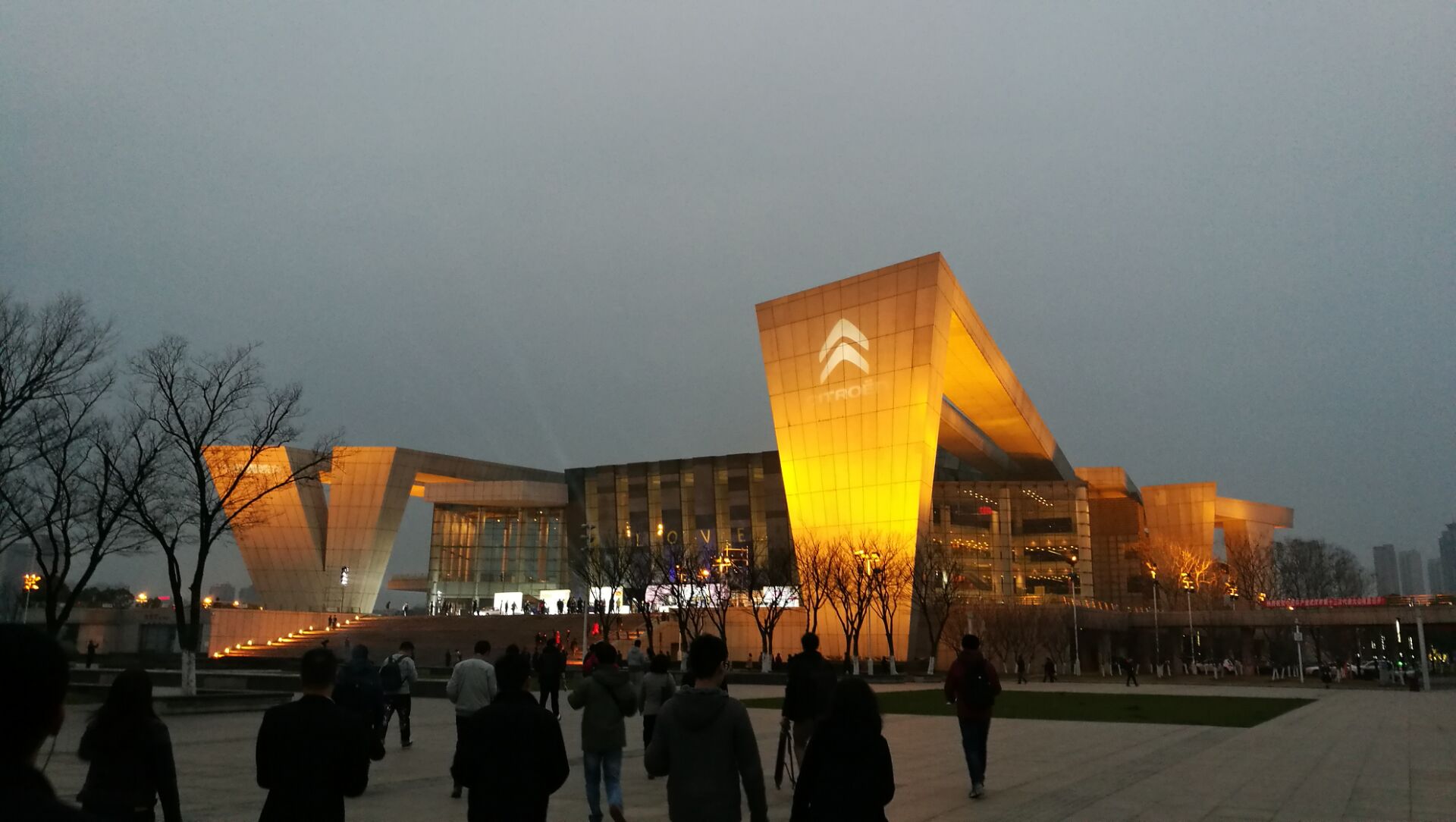 爱就是家,家里的车就是爱丽舍——东风雪铁龙全新爱丽舍上市