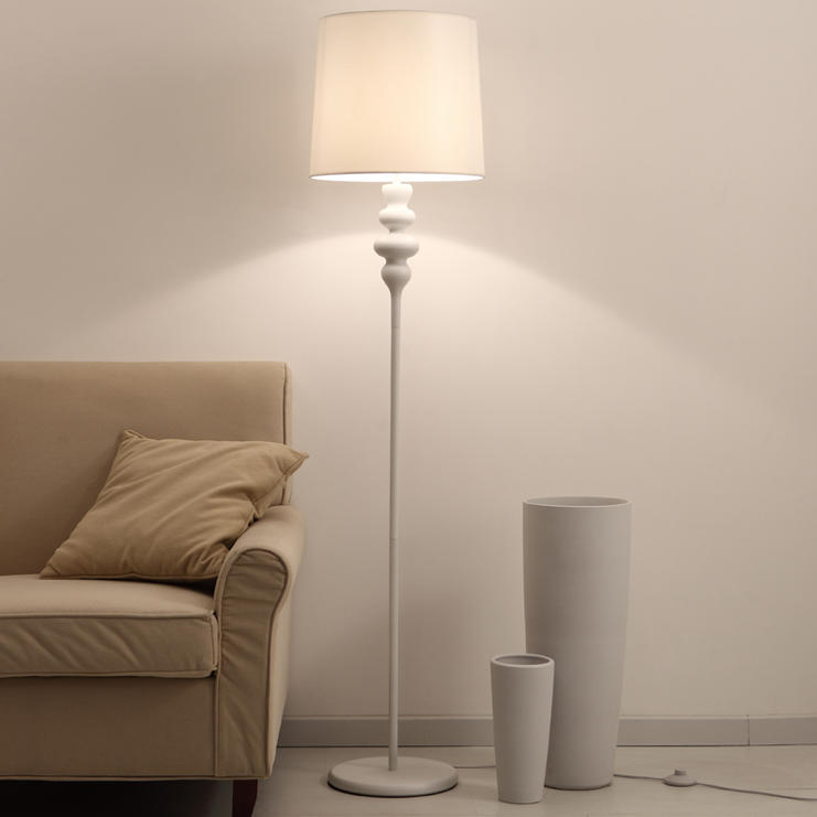 情调夜灯蓝色,淡淡月光照亮你的心房