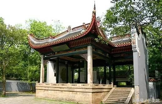 岳麓书院千年学府对联,岳麓书院对联是非在己毁誉由人