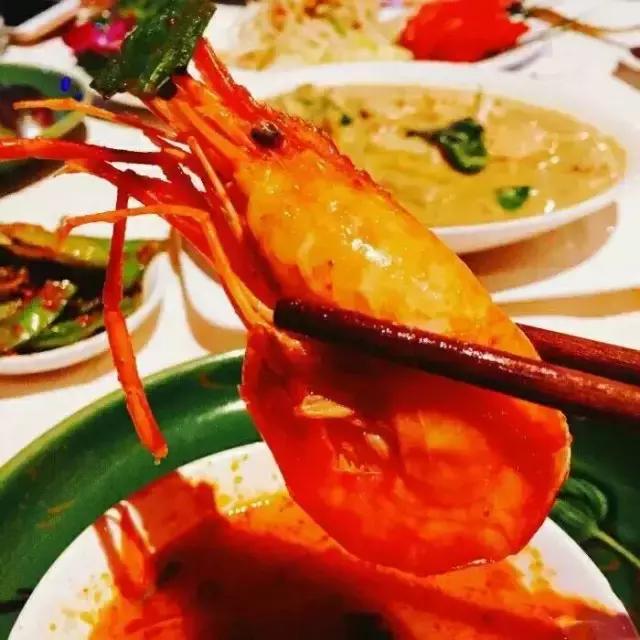 自从踏上重庆地铁2号线，减肥之路越来越远，美食吃得停不下来~