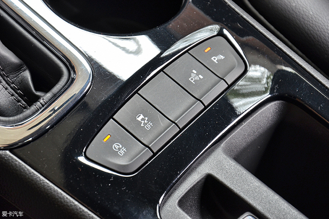 西安13年雪佛兰科鲁兹两厢,雪佛兰1.4t科鲁兹两厢二手车