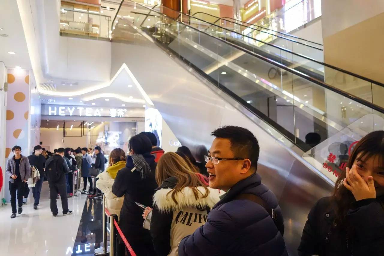 鲍师傅喜茶排队,喜茶全口味测评