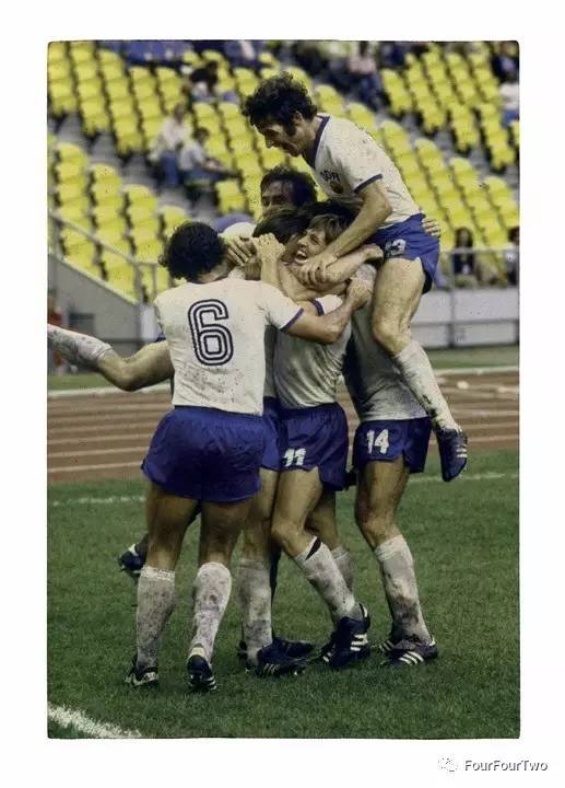 德意志足球最黑暗的年代,东德和西德合并后的足球比赛