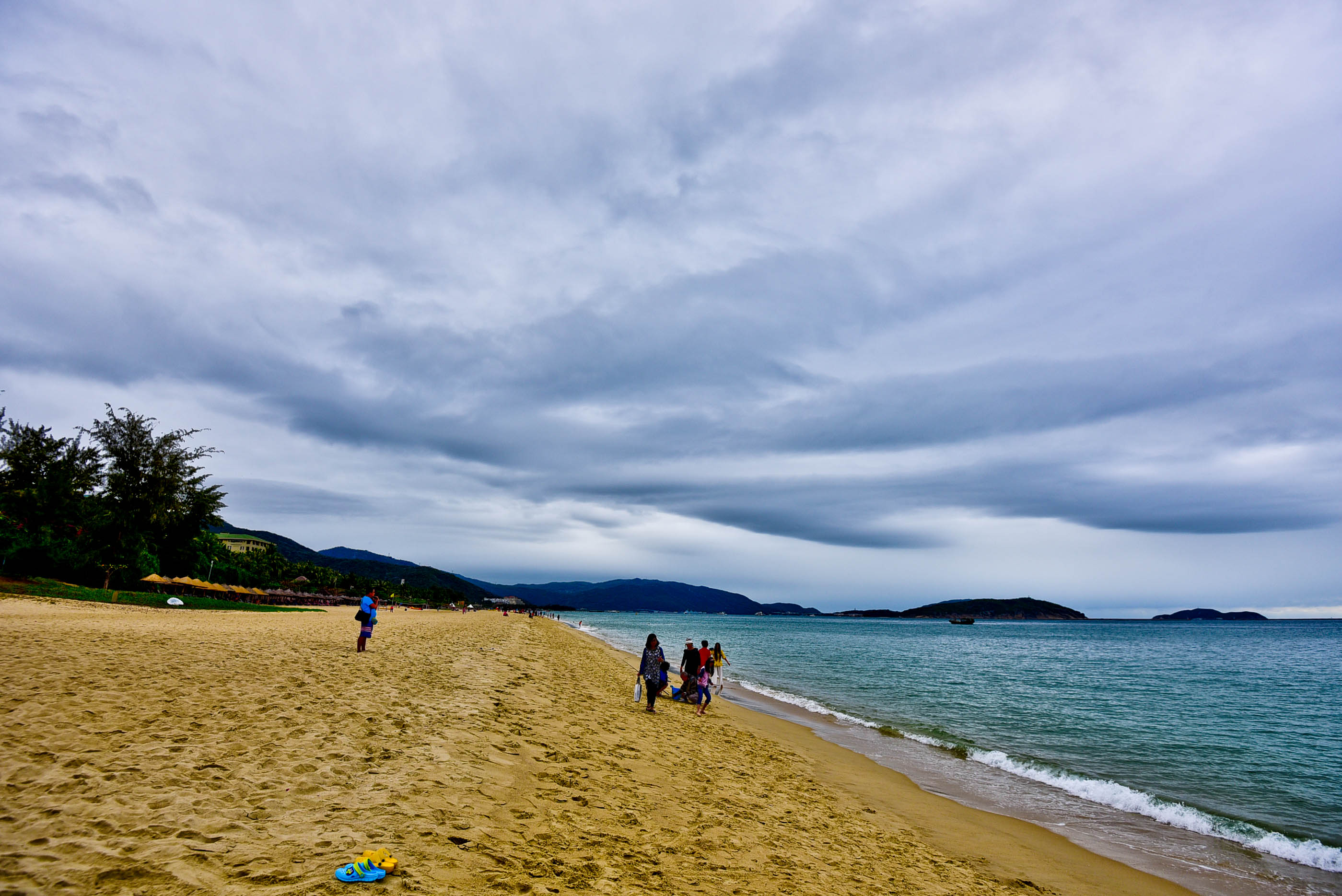 那片天空那片海这里的美人鱼不会游泳