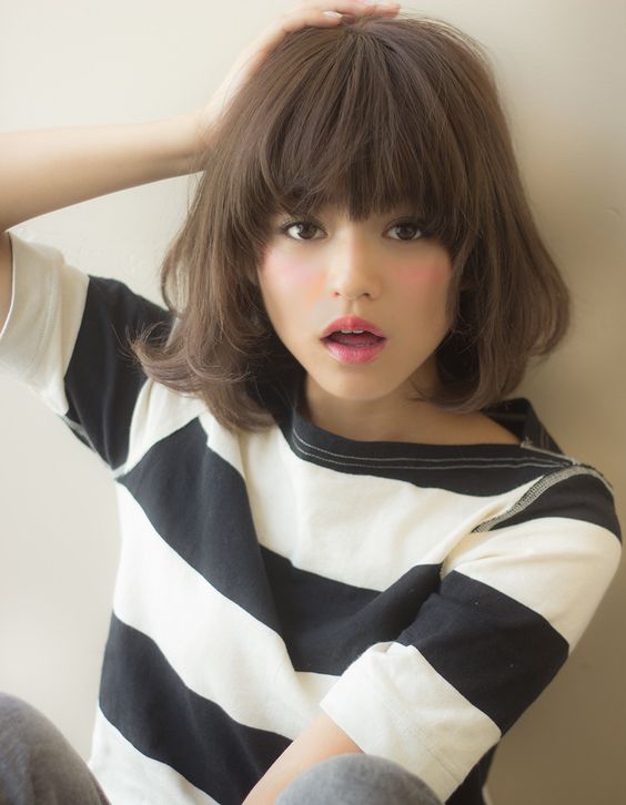 刘海妙招,有刘海的怎样让刘海更好看